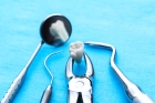 Удаление зуба сложное с выкраиванием слизисто-надкостичного лоскута и резекцией костной пластинки
